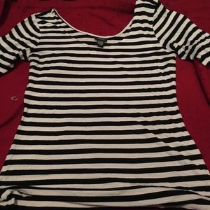 Stripped sleeve tee
